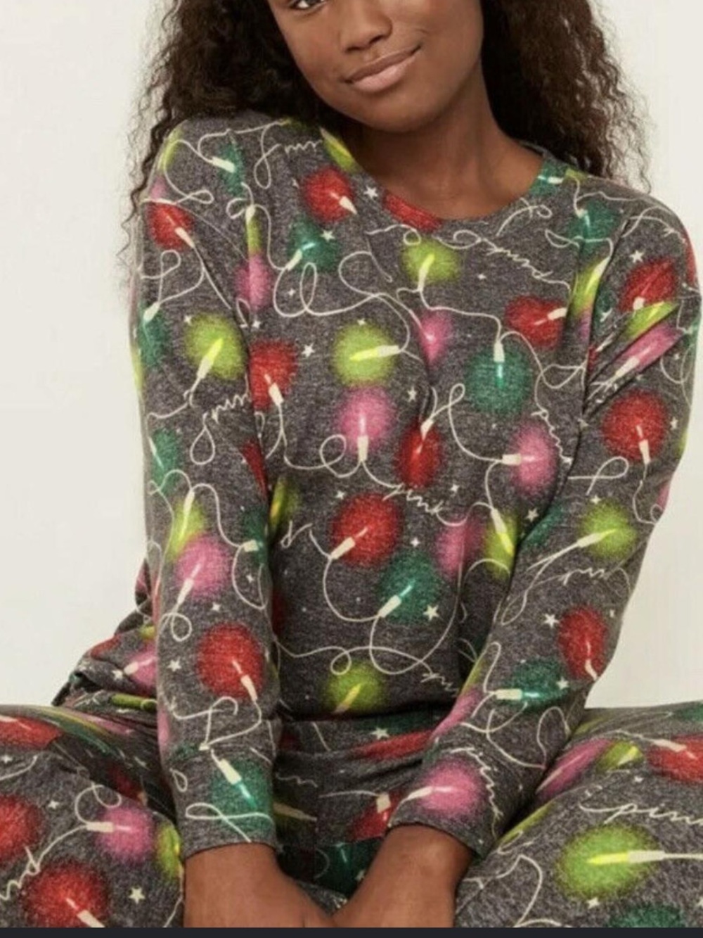 Cozy Pink Victoria’s Secret Gray Holiday Light-Print Pajama Set